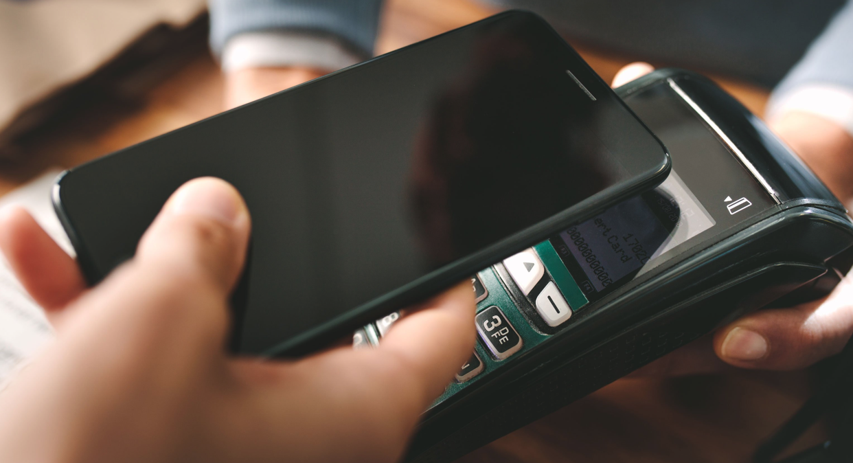 Paiement mobile : une mutation en cours, sans rupture avec le cash